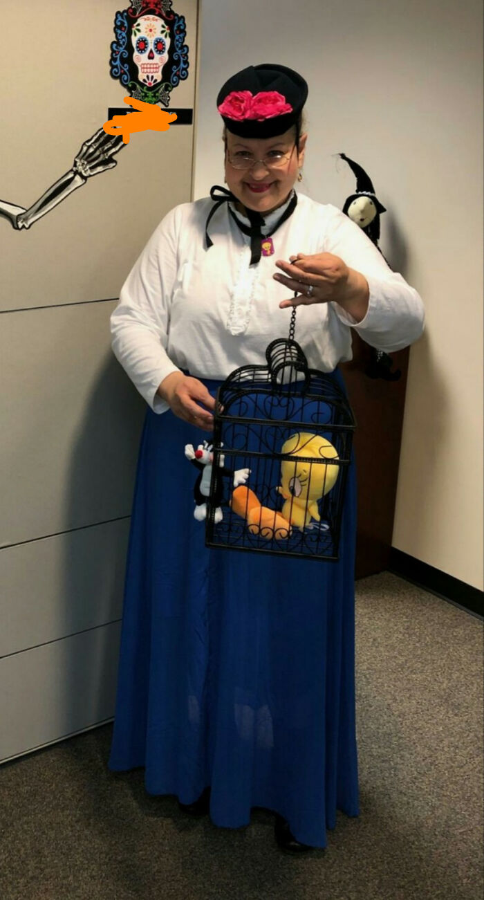 Mi suegra ganó el concurso de disfraces de su oficina este año
