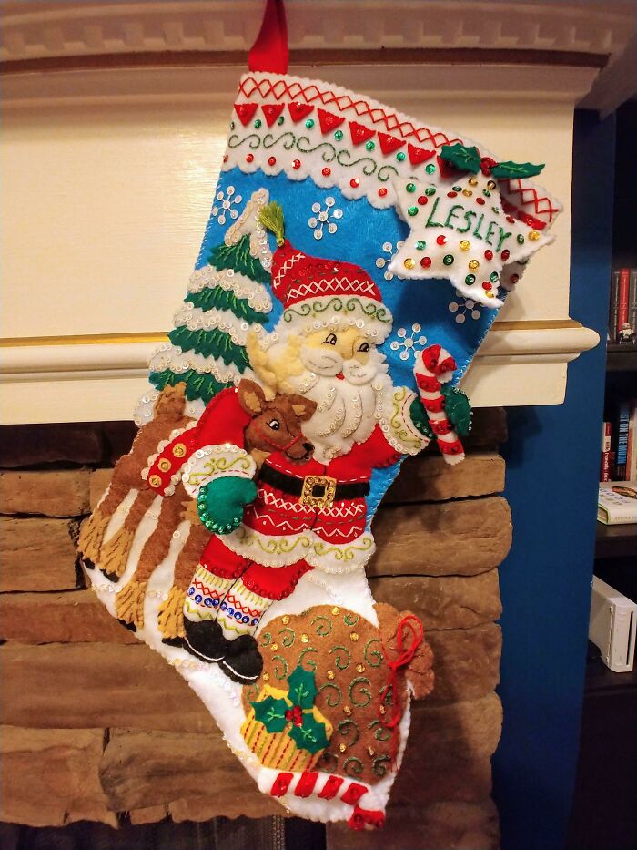 Mi suegra me cosió este hermoso calcetín para Navidad. ¡Siento que todo este amor y trabajo duro debe ser compartido!