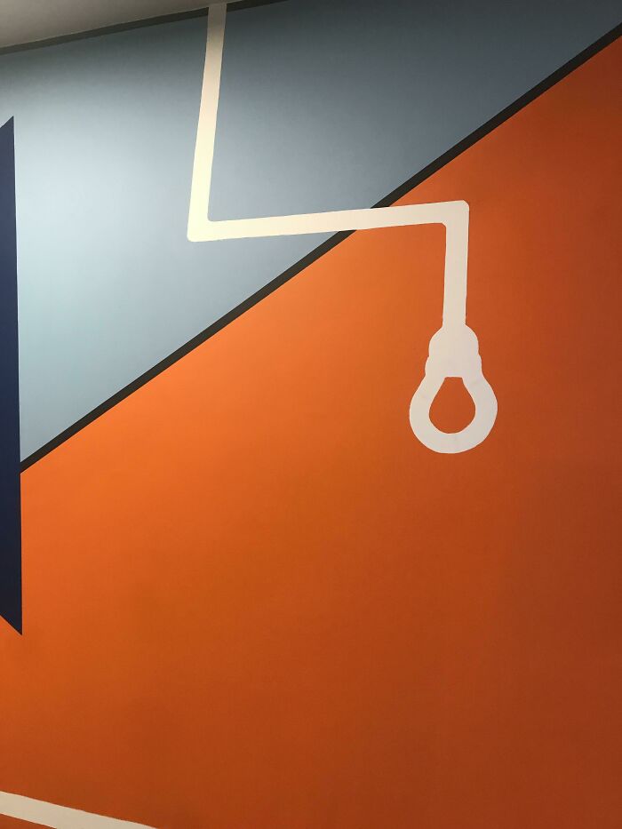 Design School I’m At Paid 5000$ For A Painter To Paint A Lightbulb, But It Just Looks Like A Noose