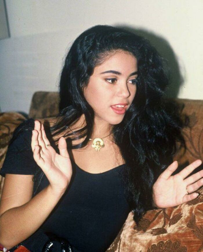 Shakira, 1990