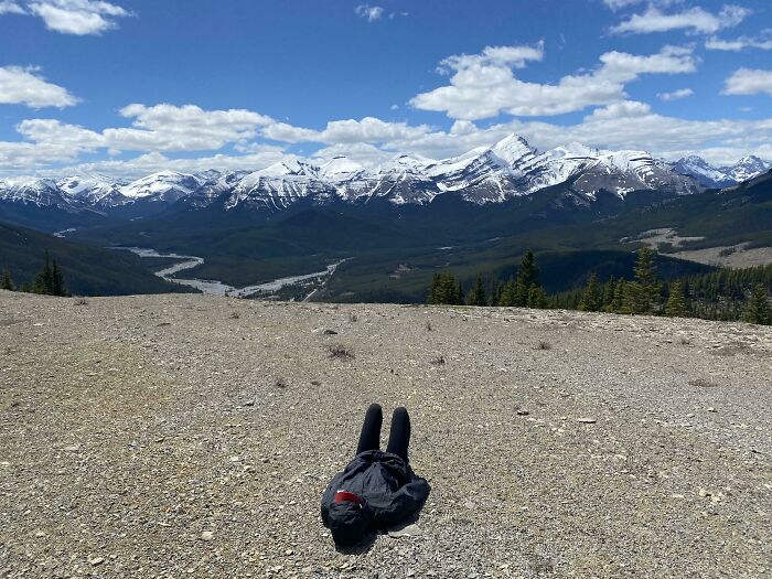 This Pic Of My Girlfriend Lying Down After A Hike Looks Photoshopped. She Looks Like A Sticker