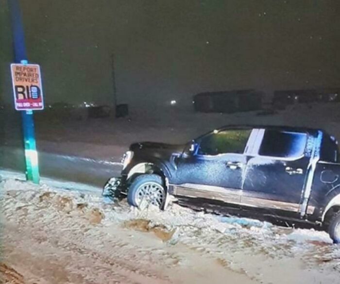 This Drunk A**hole Crashed Into A Report Impaired Drivers Sign In Canada