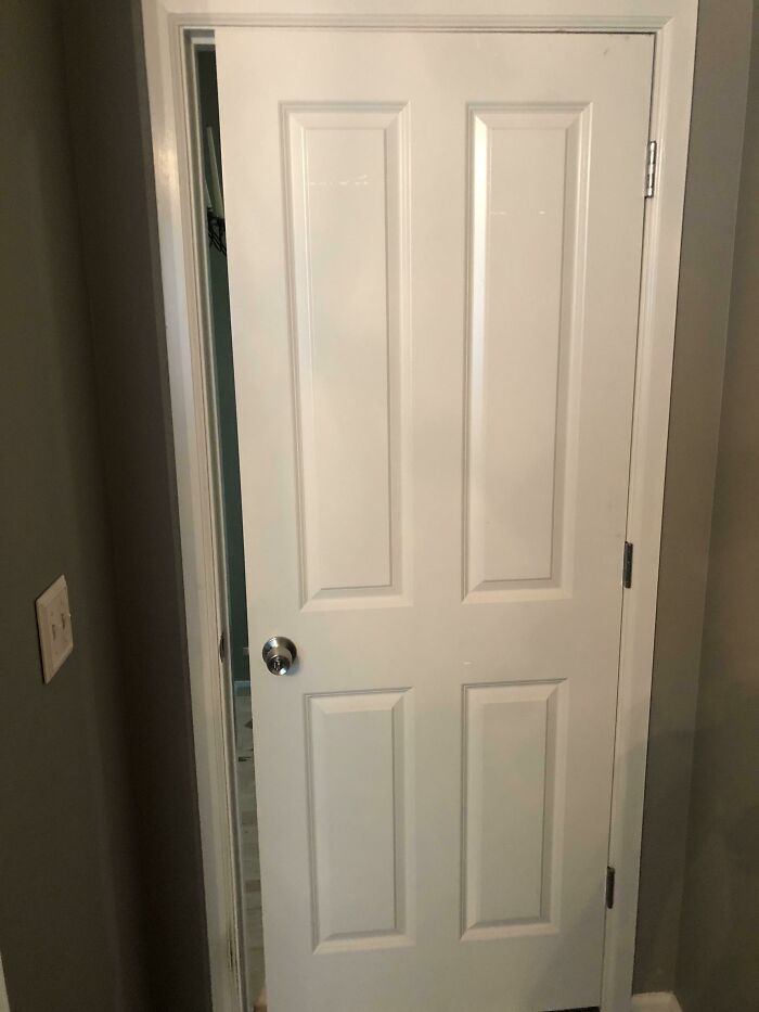 Mi mujer dice que mida la puerta, yo le digo que todas las puertas son del mismo tamaño