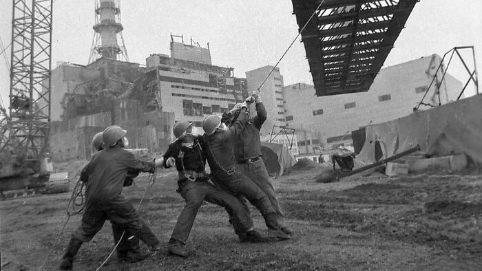The Liquidators Worked In The Immediate Vicinity Of The Damaged Reactor. Tschernobyl 1986