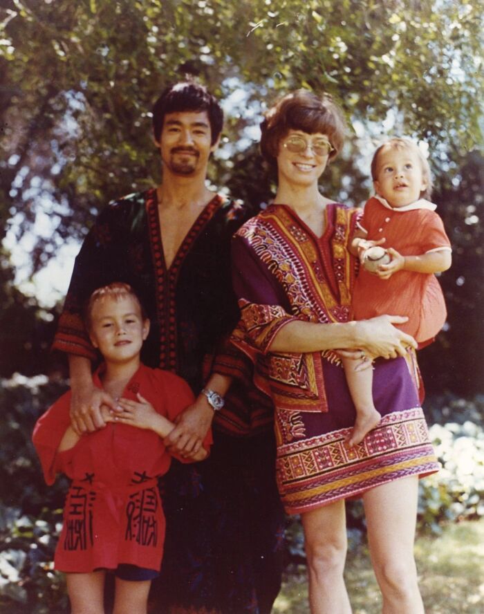 Bruce Lee And His Family In 1970