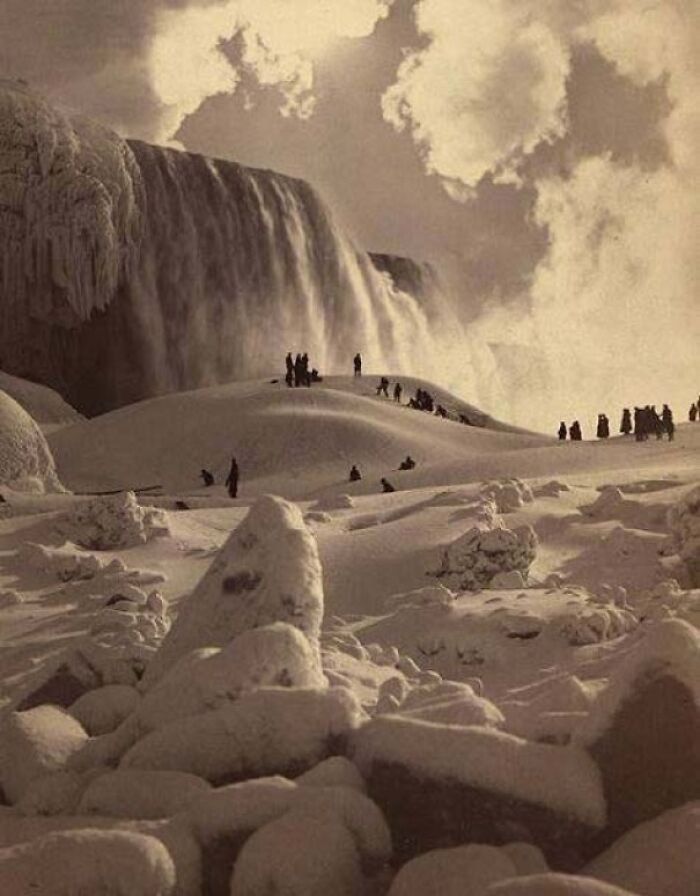 Las cataratas del Niágara se congelaron en 1883