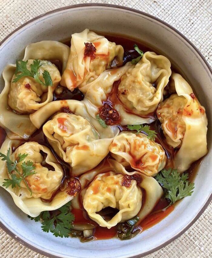Spicy Pork Wontons In Chili Oil