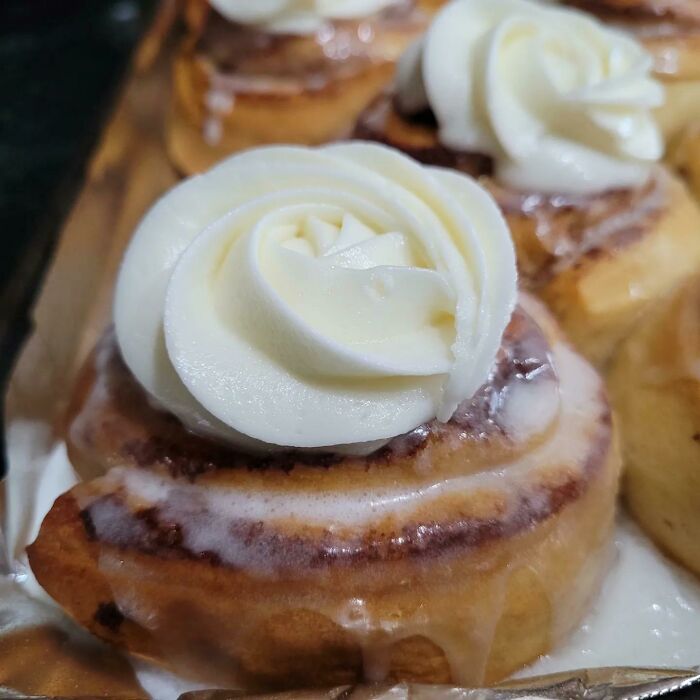 Nothing Wrong With A Good Cinnamon Roll! [homemade]