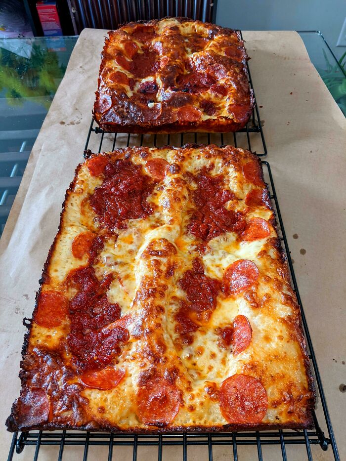 Detroit-Style Pizzas