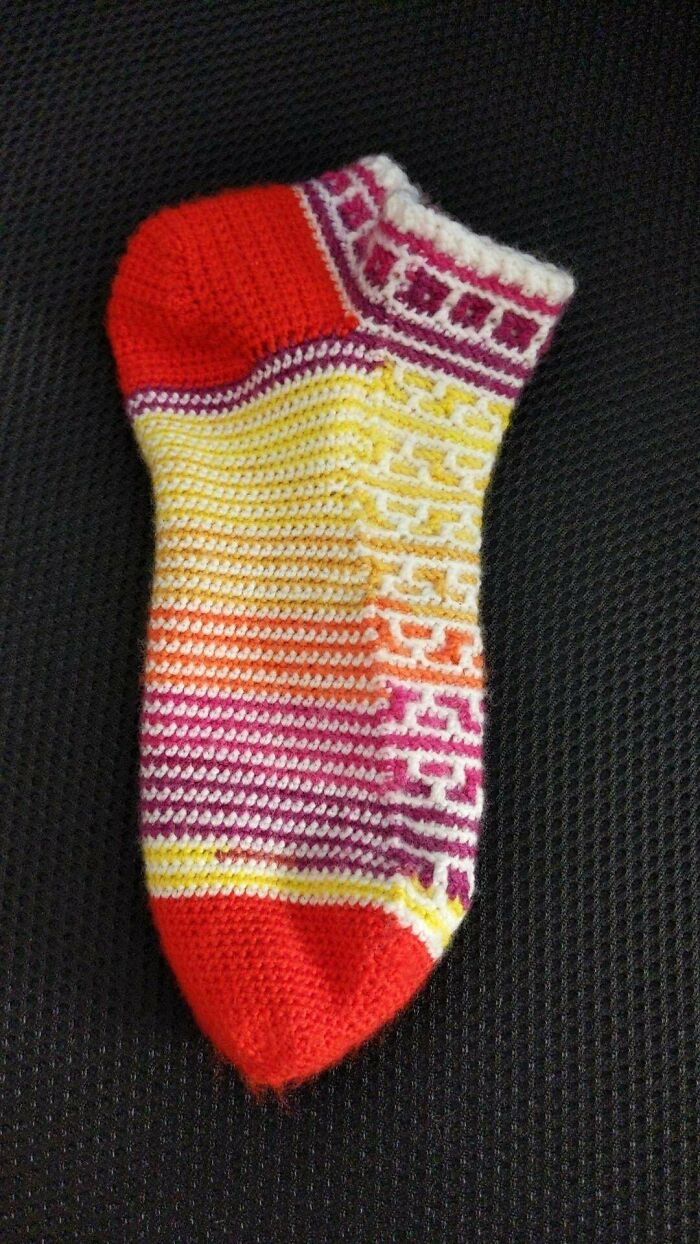 After 3 Months And A House Move I Have Made A Single Sock