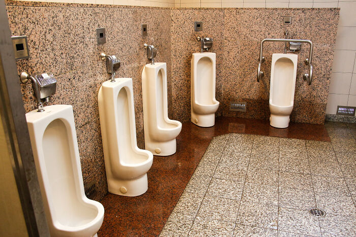 A Bathroom With 5 Urinals Means A Bathroom With 3 Urinals