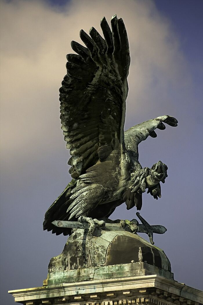 Turul (Falcon), Hungary