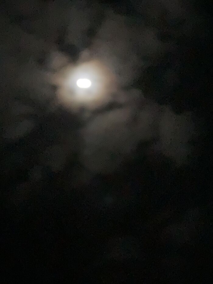 Got This At My Uncle’s House….. Kinda Blurry But I Love The Faint Rainbow Around The Moon