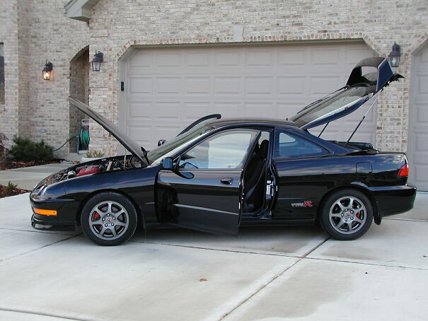 Acura_Integra-626e09f3b6429.jpg