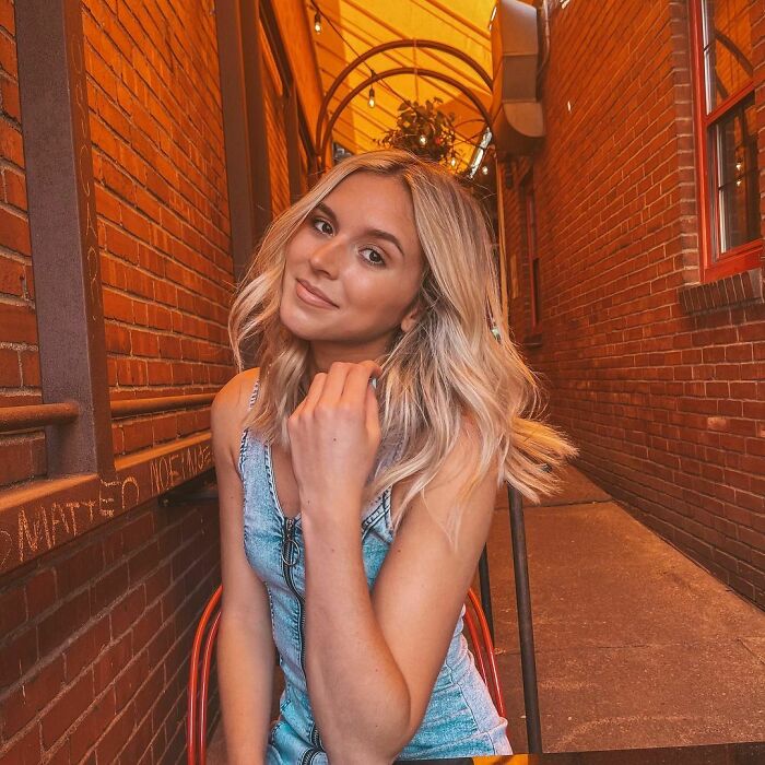 This Bridesmaid Went Viral On TikTok For Sharing All Of The Ridiculous Expenses She Had To Pay To Be In A Wedding This Bridesmaid Went Viral On TikTok For Sharing All Of The Ridiculous Expenses She Had To Pay To Be In A Wedding