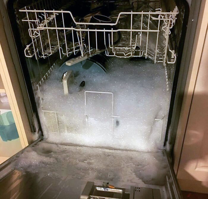 Pro Tip: Do Not Pour Dishwashing Liquid Into The Bottom Of The Dishwasher. It Won’t Help But Give The Dishes A Bubble Bath