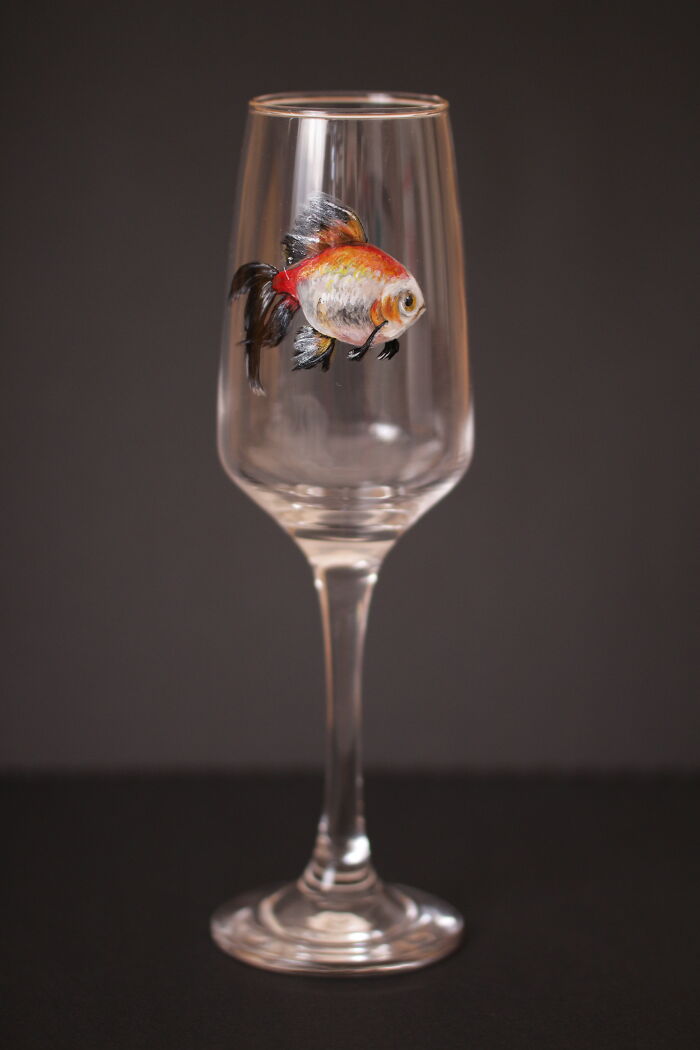 Glass Creatures - Amazing Realistic Animals Painted On Glasses (34 Pics)