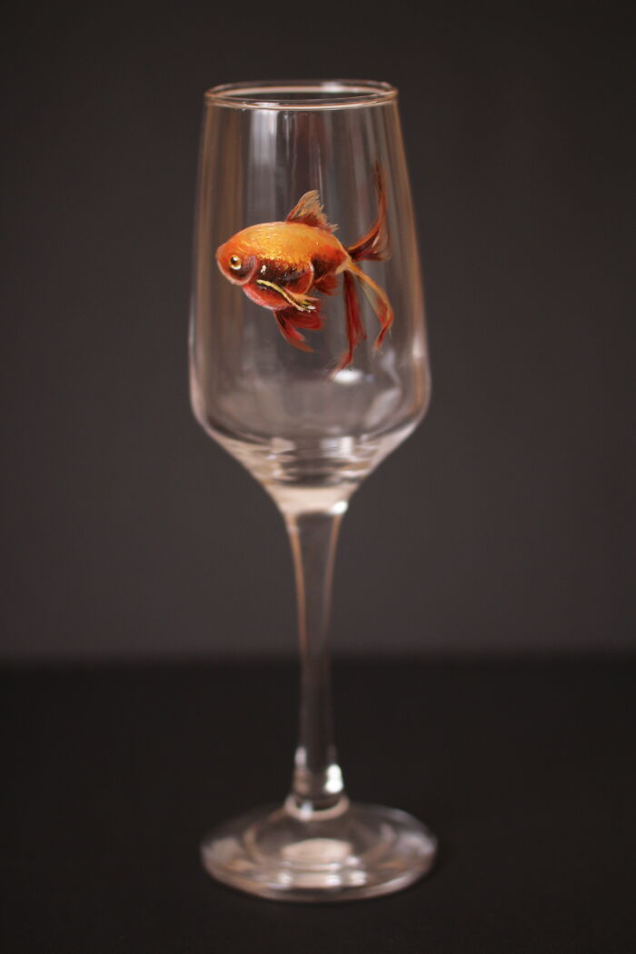 Glass Creatures - Amazing Realistic Animals Painted On Glasses (34 Pics)