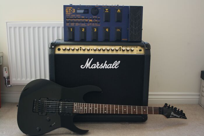 Guitar, Amp And Multi-Fx Board m/