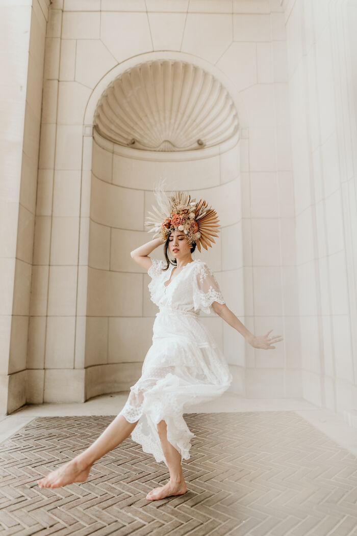 How A Model, Wedding Florist And An Elopement Photographer Created A Bridal Look Inspiration (7 Pics) How A Model, Wedding Florist And An Elopement Photographer Created A Bridal Look Inspiration (7 Pics)