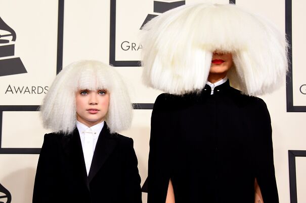 Maddie-Ziegler-and-Sia-6276429a748b3.jpg