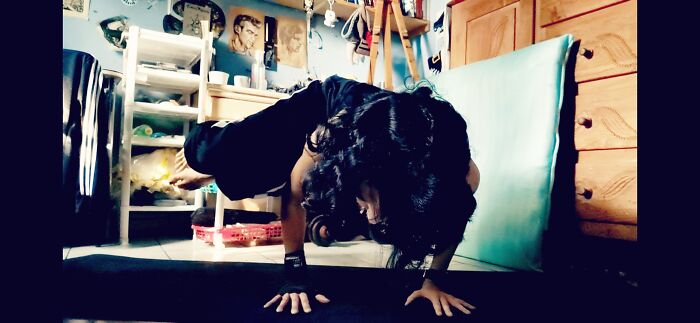 I Started Practicing Yoga During The First Lockdown. It Kept Me Healthy And Sane And Now I Absolutely Love It!