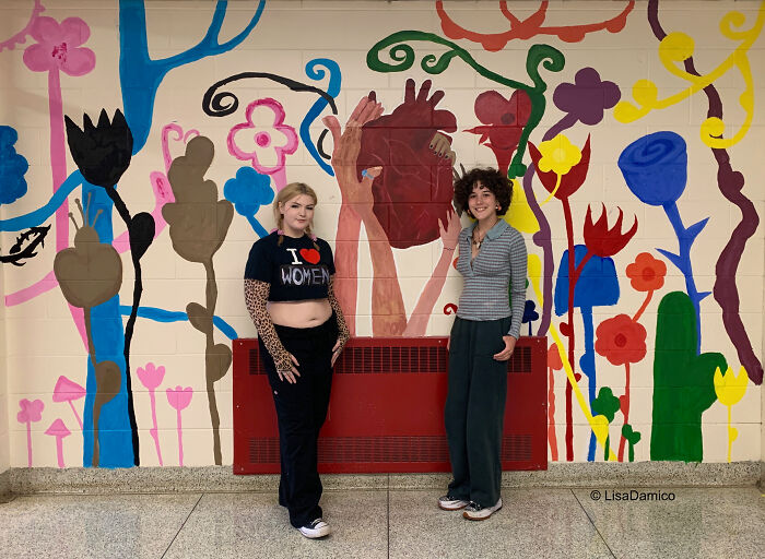Students' Mural Can Make Change Happen (4 Pics)
