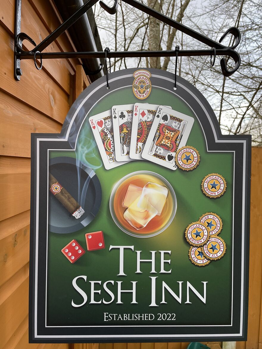 The Sesh Inn - Perfect For The Man Cave