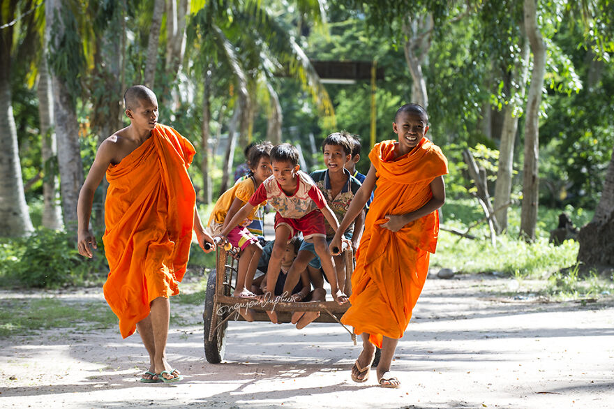The Home-Leaving For Filial Piety Towards Grandparents And Parents Is A Beauty In The Community Of Young Khmer Buddhists