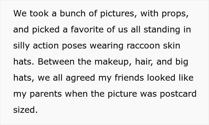 18-Year-Old Takes Cheesy “Family” Pics With Her Friends After She Found Out That Her Family Excluded Her From Their Easter Card Photoshoot 18-Year-Old Takes Cheesy “Family” Pics With Her Friends After She Found Out That Her Family Excluded Her From Their Easter Card Photoshoot