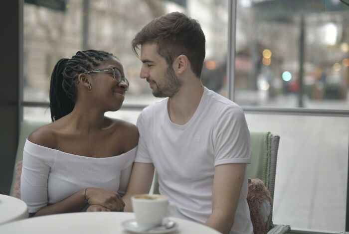 30 Green Flags You Should Look For In New Relationships, As Shared By People In This Online Thread