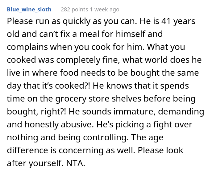 Boyfriend Flips Out After Girlfriend Makes Him Dinner From "Scraps", She Asks If She's The Jerk Here Boyfriend Flips Out After Girlfriend Makes Him Dinner From "Scraps", She Asks If She's The Jerk Here