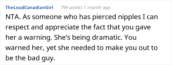New Mom Warns Her Friend To Wear A Bra Before Meeting Baby, She Doesn't Listen And Calls Her Misogynistic New Mom Warns Her Friend To Wear A Bra Before Meeting Baby, She Doesn't Listen And Calls Her Misogynistic