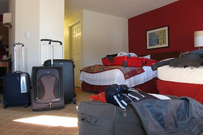 Woman Has To Deal With Her Friend’s Attitude During A Trip She Suggested But Came On With No Money Woman Has To Deal With Her Friend’s Attitude During A Trip She Suggested But Came On With No Money