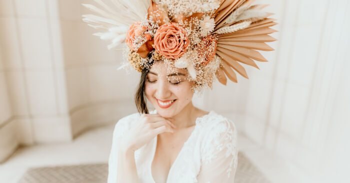 How A Model, Wedding Florist And An Elopement Photographer Created A Bridal Look Inspiration (7 Pics)