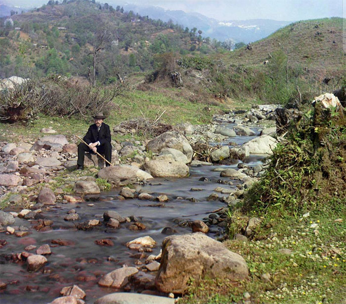 Long Before Color-Sensitive Film Was Invented, Russian Photographer Sergey Prokudin-Gorsky Took 3 Individual Black And White Photos, Each With A Filter (Red, Blue And Green) To Create High Quality Photos In Full Color. This Self Portrait Is Over 110 Years Old