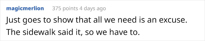 Australian Man Draws A "Hug Here" Spot Outside His House, Capturing Many Heartwarming Moments On His Security Camera Australian Man Draws A "Hug Here" Spot Outside His House, Capturing Many Heartwarming Moments On His Security Camera