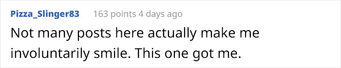 Australian Man Draws A "Hug Here" Spot Outside His House, Capturing Many Heartwarming Moments On His Security Camera Australian Man Draws A "Hug Here" Spot Outside His House, Capturing Many Heartwarming Moments On His Security Camera