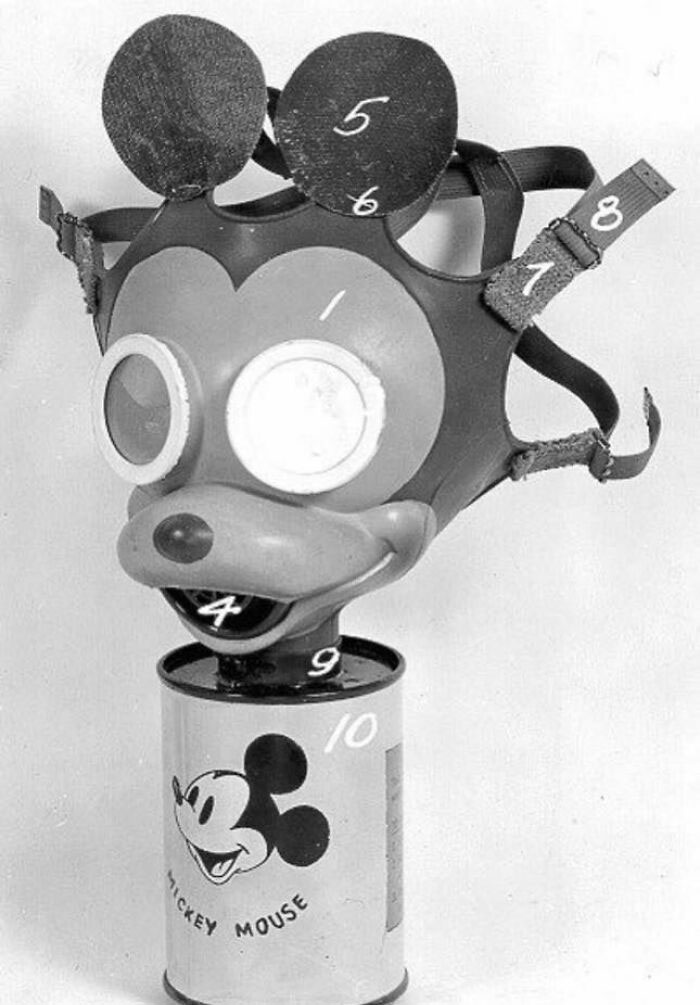 Una máscara de gas de Disney - Diseñada para que la máscara de gas sea "menos espeluznante" para los niños durante la Segunda Guerra Mundial
