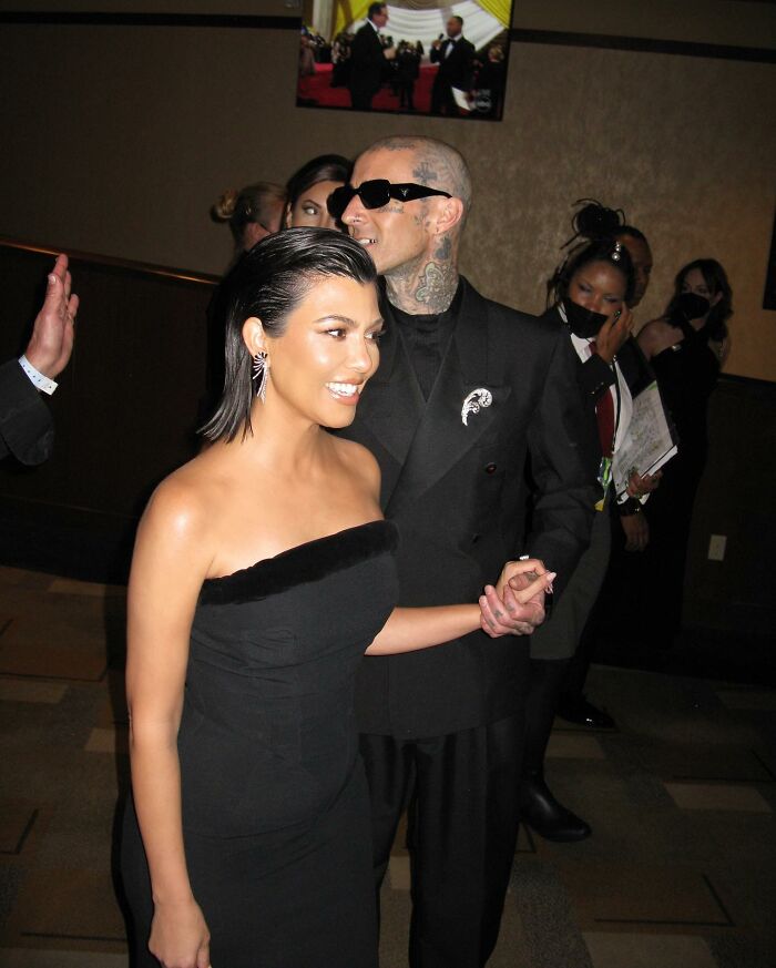 People Online Are Discussing The Tiny Portions Of Food At The Kardashian-Barker Wedding After Kylie Jenner's Viral Video People Online Are Discussing The Tiny Portions Of Food At The Kardashian-Barker Wedding After Kylie Jenner's Viral Video