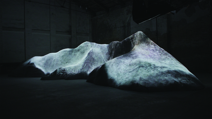 A 21-Meter-Long Sculpture Was Filled With Floating Motion Graphics Emerging From The Ai (10 Pics)