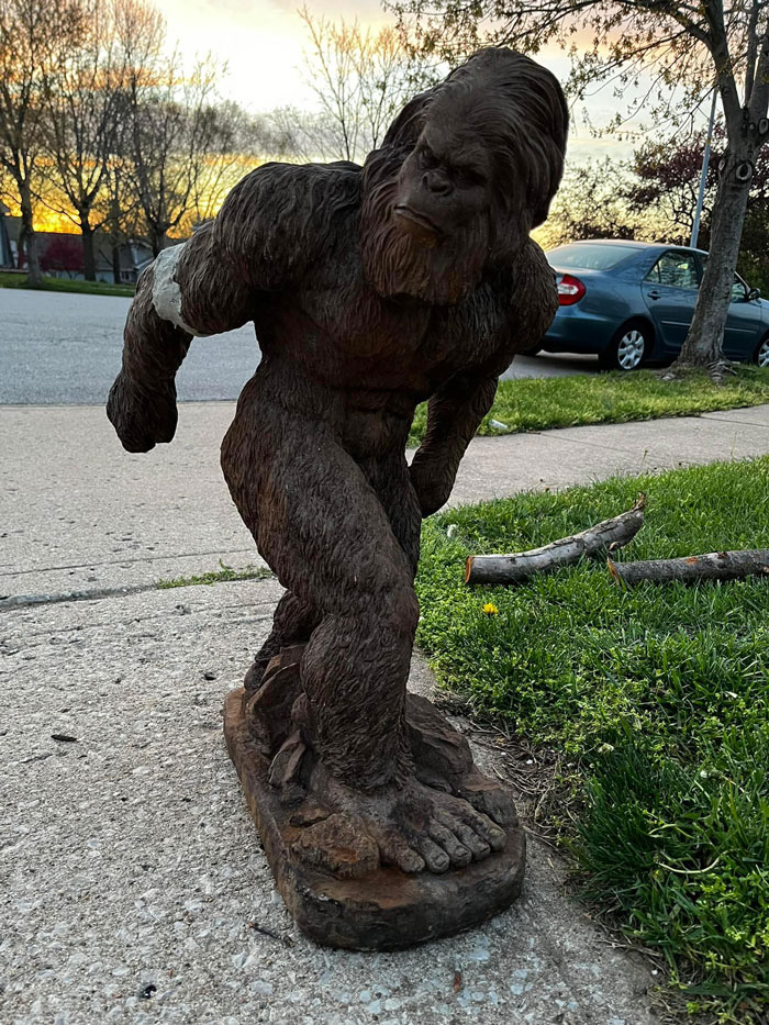 We Went To A Bigfoot Hunt ( A Statue Had Been Hidden) Over The Weekend That Was Put On By A Small Town To Help Raise Money For The Towns July Fireworks. I Went Back The Following Day To Pick Up A Door Prize I Won. While In The Shop, The Owner Mentioned They Were Hoping Someone Would Just Take The Statue That Had Been Hidden Since It Had Fallen During The Day And The Arm Had Broken Off