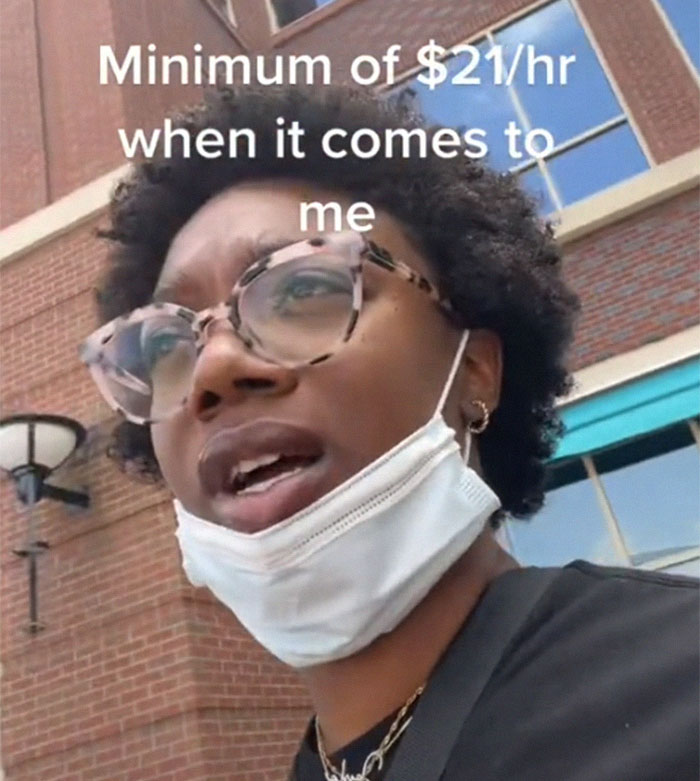 Woman Quits Her Job Interview After Recruiter Says They Can't Pay Her $21/Hour, Sparks A Debate Online Woman Quits Her Job Interview After Recruiter Says They Can't Pay Her $21/Hour, Sparks A Debate Online