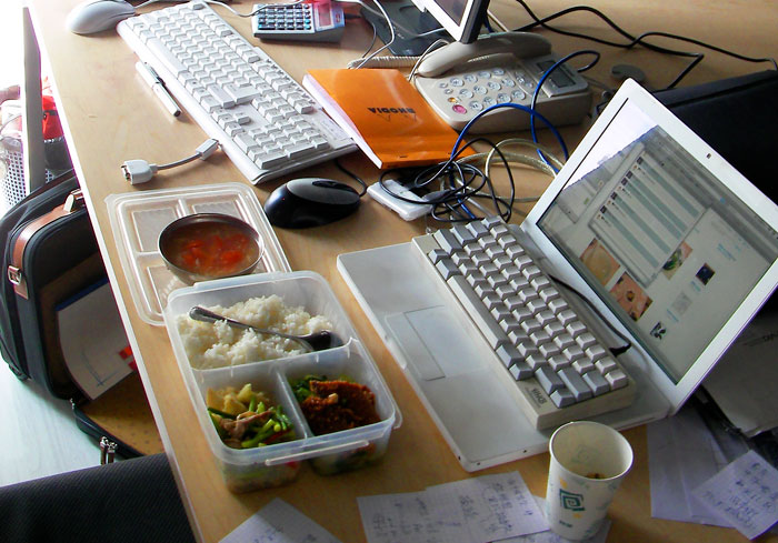 Store Manager Thinks The IT Guy Has No Right To Disrupt Her Lunch Break, Calls His Boss To Report On Him, Gets Fired Herself Instead Store Manager Thinks The IT Guy Has No Right To Disrupt Her Lunch Break, Calls His Boss To Report On Him, Gets Fired Herself Instead