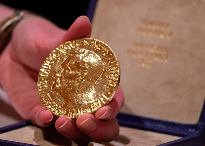 Russian Journalist Dmitry Muratov Puts His Nobel Peace Prize Up At Auction In Order To Donate To Ukrainian Kids In Refuge, Gets A $103.5M Offer Russian Journalist Dmitry Muratov Puts His Nobel Peace Prize Up At Auction In Order To Donate To Ukrainian Kids In Refuge, Gets A $103.5M Offer