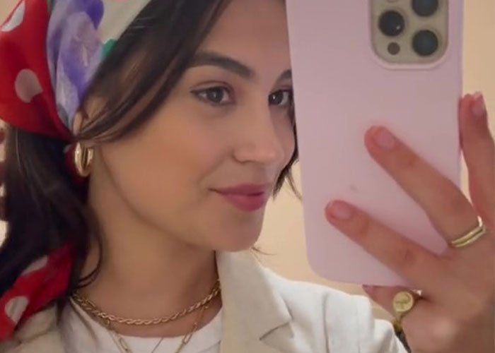 Woman Goes Viral After Trying On Grandma’s 1950s Honeymoon Outfits Woman Goes Viral After Trying On Grandma’s 1950s Honeymoon Outfits