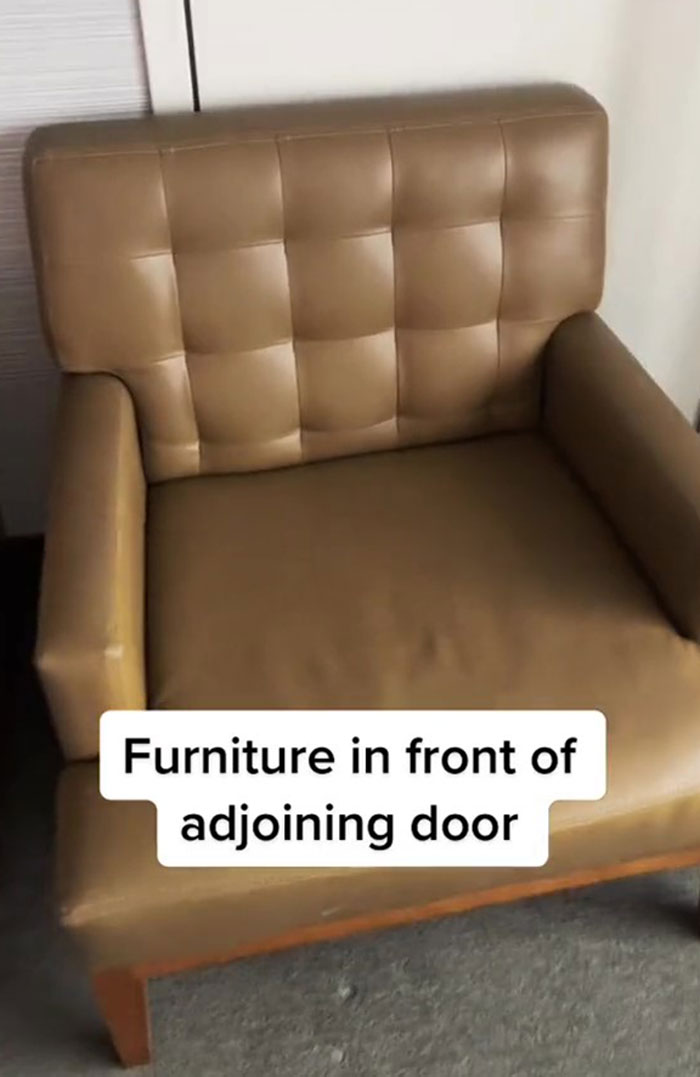 12 Hotel Safety Hacks For Solo Travelers, As Shared By This Flight Attendant 12 Hotel Safety Hacks For Solo Travelers, As Shared By This Flight Attendant