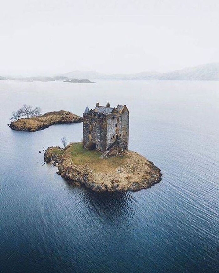 Castillo del siglo XIV abandonado en Escocia
