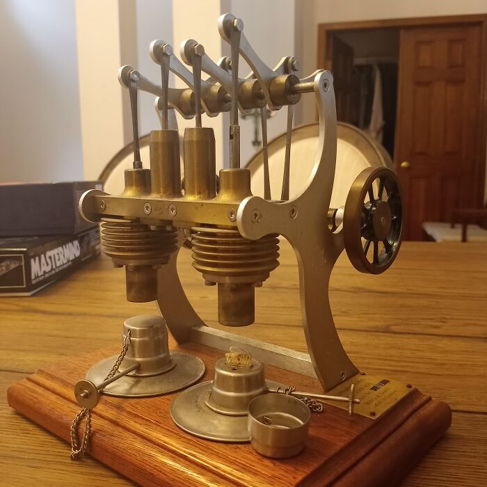 I Pretty Sure It's The Early Design For A Car Engine. Anyone Have Any Other Ideas?