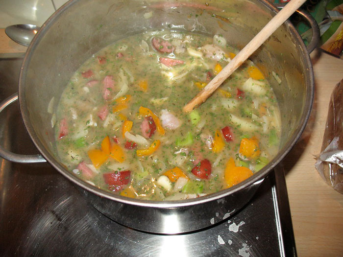 New Neighbor Gets Blasted By Mormon Guests After Dinner As They Discovered That The Sauce He Made Contained Red Wine New Neighbor Gets Blasted By Mormon Guests After Dinner As They Discovered That The Sauce He Made Contained Red Wine